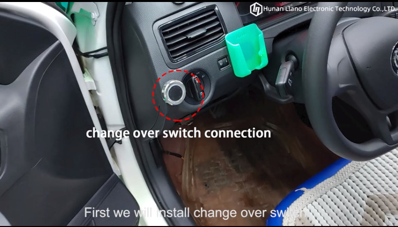 Latest company Cases about 3-6 পরিবর্তন ওভার সুইচ সংযোগ এবং ইনলাইন ফিউজ ব্লেড সংযোগ