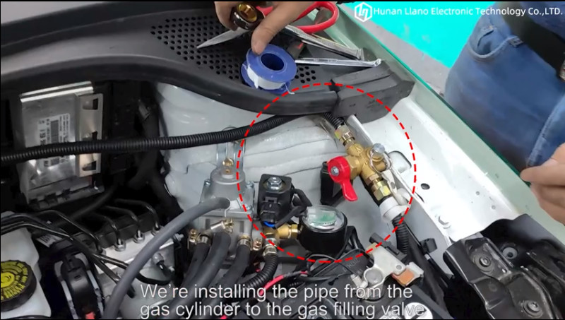 Latest company Cases about 4. গ্যাস সিলিন্ডার থেকে গ্যাস ফিলিং ভালভে কম কার্বন ইস্পাত গ্যাস পাইপ ইনস্টল করুন